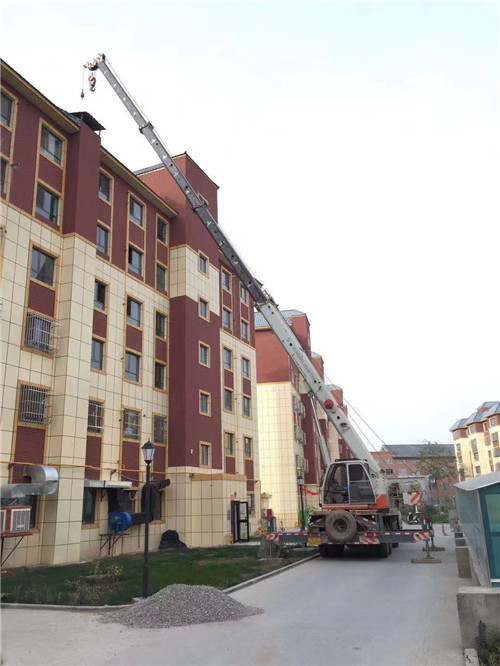 长乐区跨街广告牌的高空安装注意事项